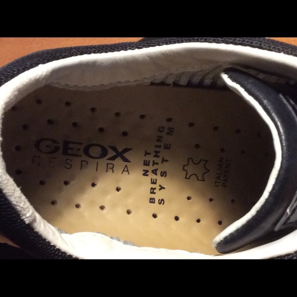 Geocentric Respira Shoes - Picture 2 of 3